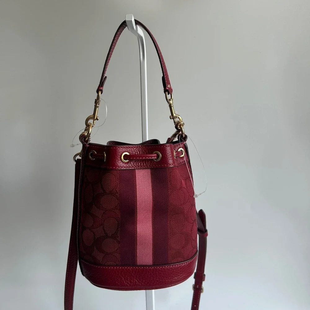 Coach Dempsey 15 Apple Red Jacquard Leather‎ Bucket Bag Excellent